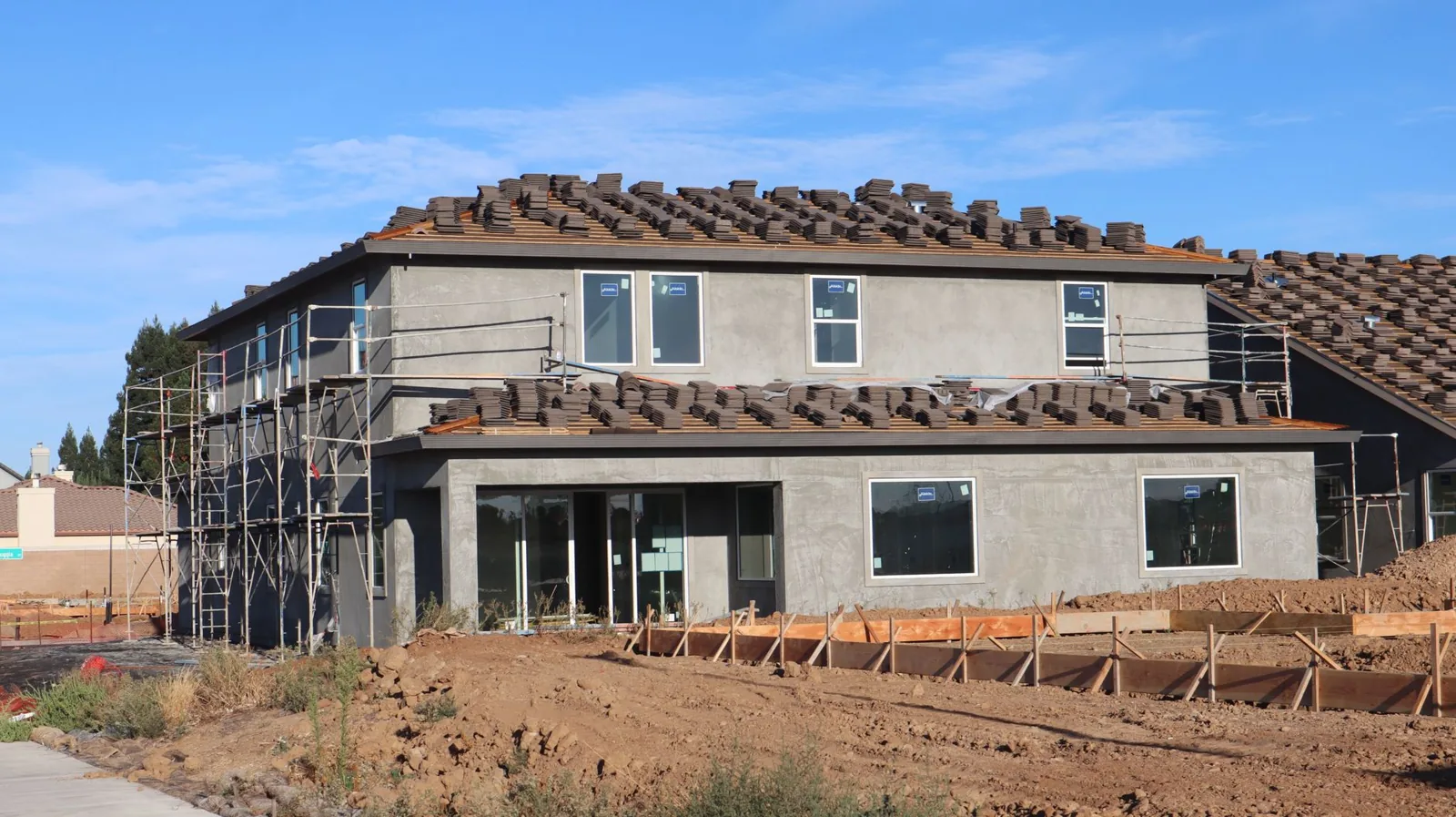how much roof replacement cost in california