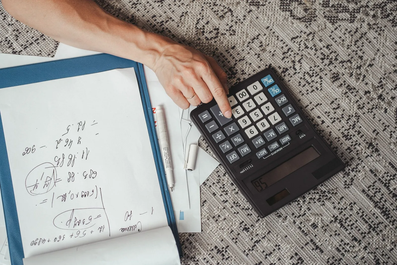 How much roof replacement cost calculator