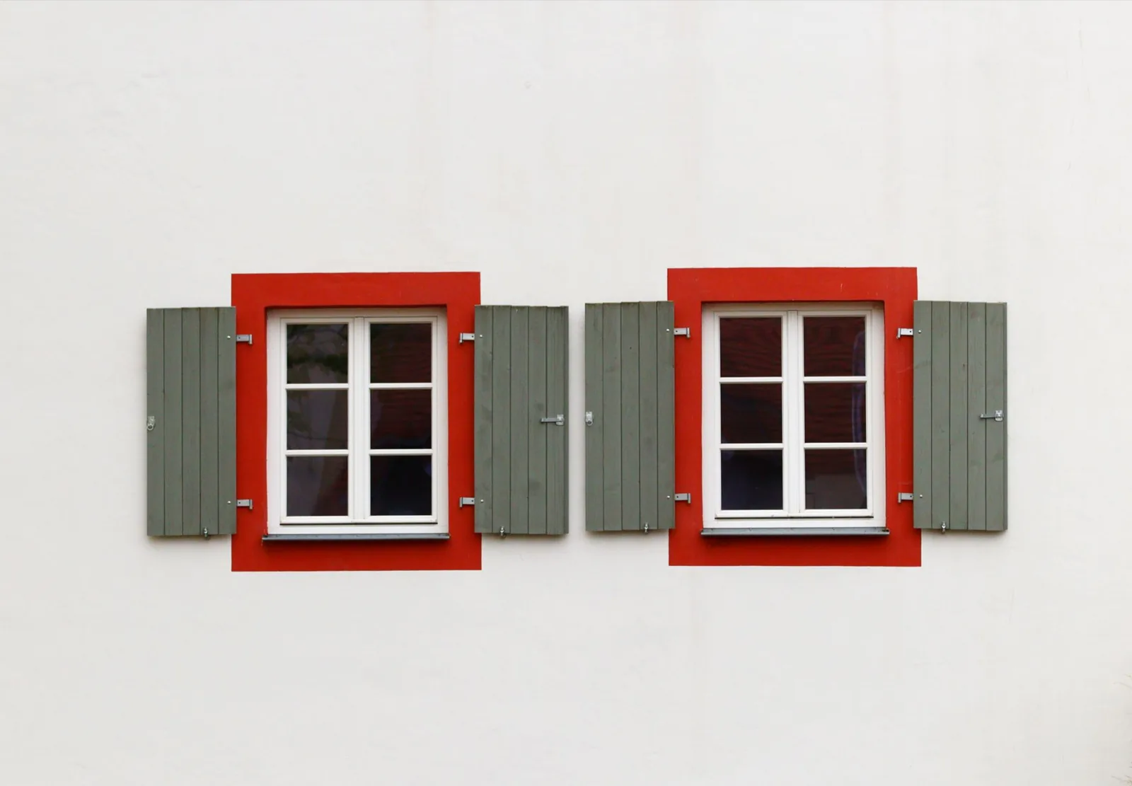 Full-frame window replacement costs more than a pocket insert