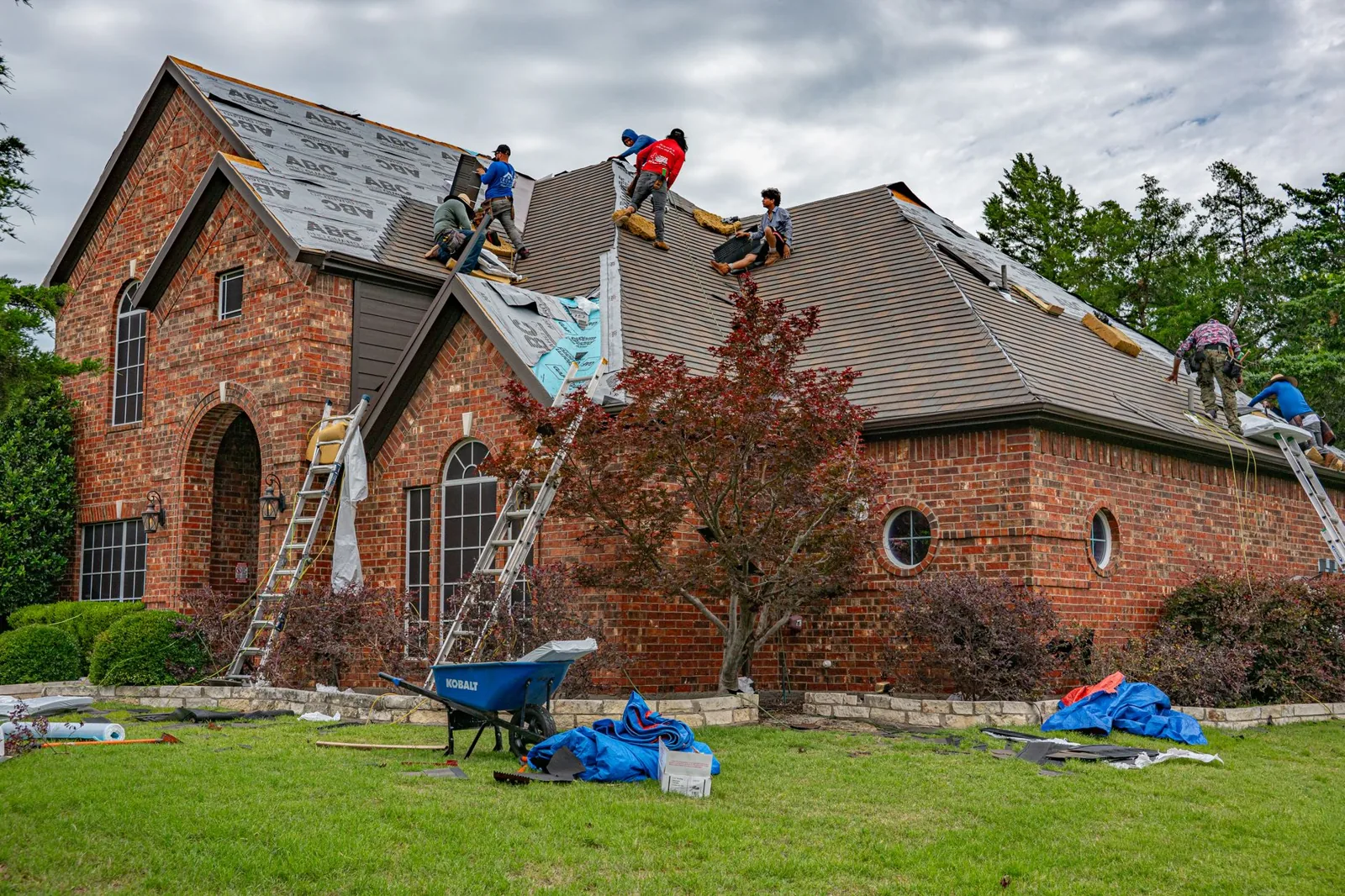 Architectural asphalt shingles offer the best balance of price and durability
