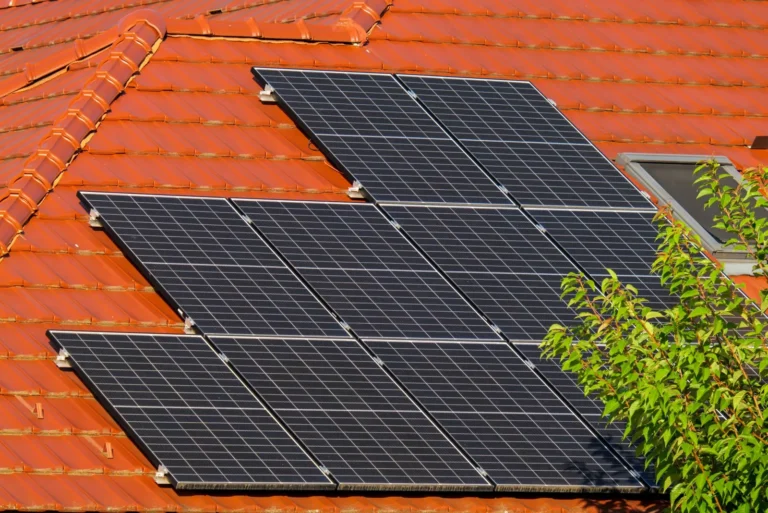 How Much Does It Cost to Finance Solar Panels? A Real Cost Breakdown